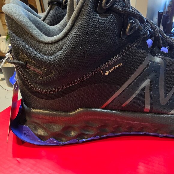 New Balance Fresh Foam Garo Midcut GORE-TEX Trail Running Black/Blue MENS 10.5 - Picture 13 of 16